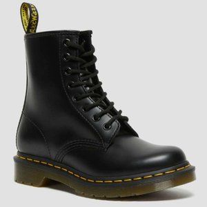 Dr. Martens - Women's Smooth Leather Lace up Boots - Size 7